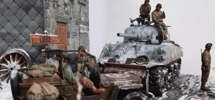 US and Snow – Sherman Ardennes 44